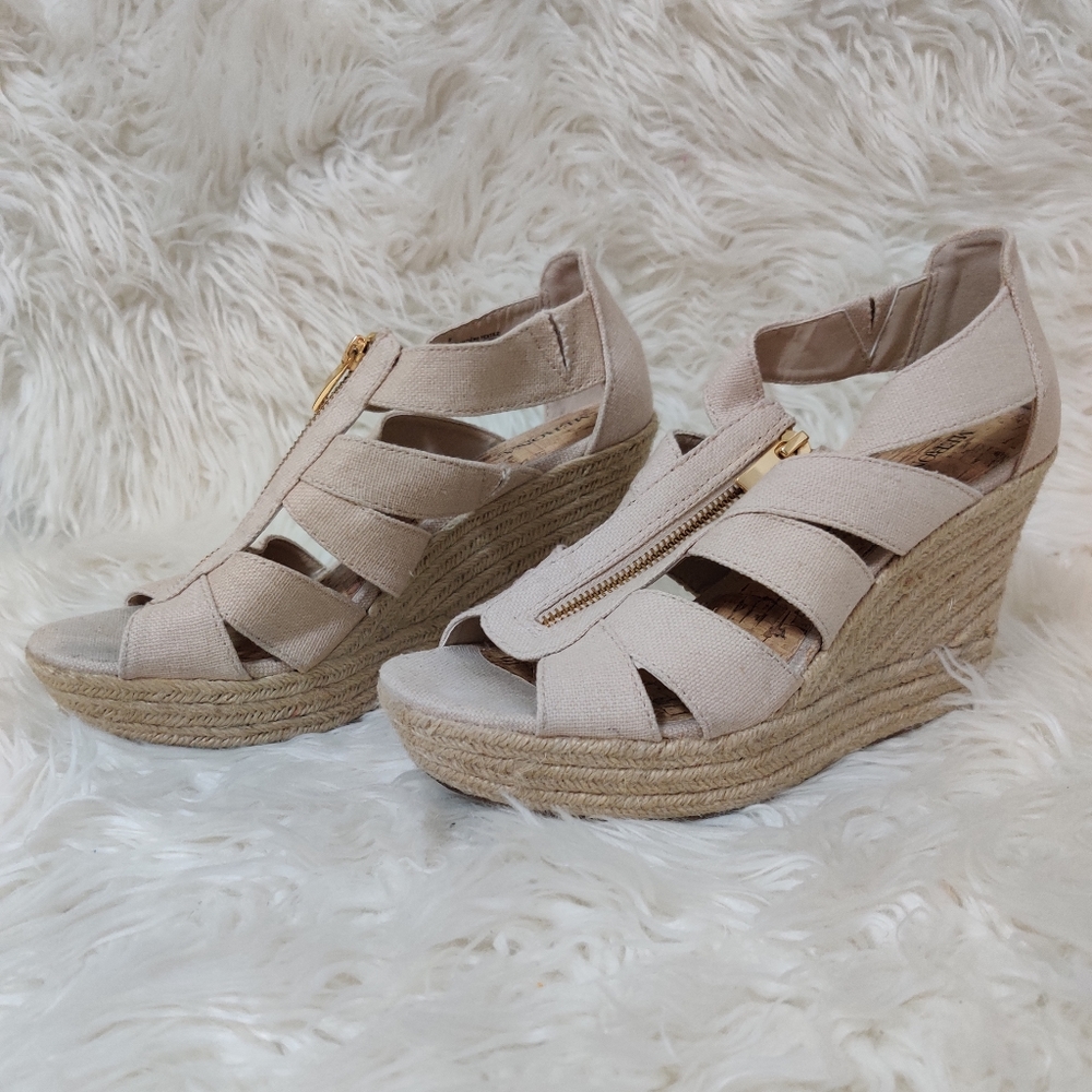 Beige Wedge's size 9